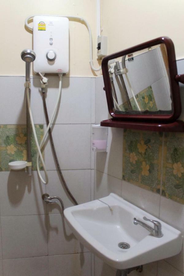 Ban Khun Rin Homestay Amphawa Exterior foto