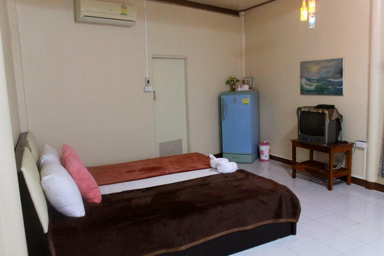 Ban Khun Rin Homestay Amphawa Exterior foto